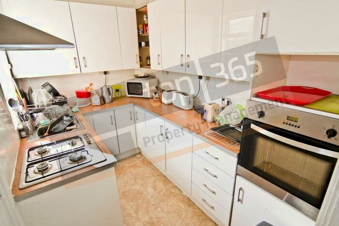 5 Bedroom Terraced House To Rent In *&#;pppw Excluding Bills* Radcliffe Road, West Bridgford, NG2