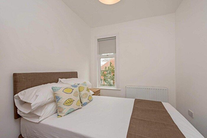 4 Bedroom Terraced House To Rent In Queens Road, Beeston, Nottingham, Nottinghamshire, NG9