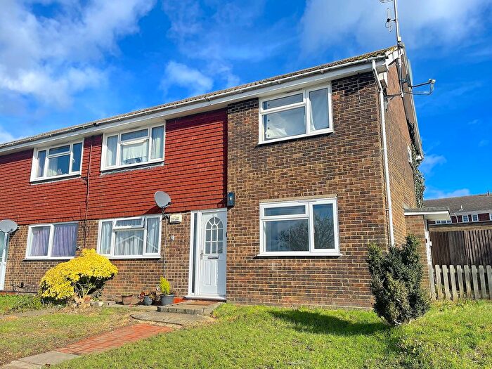 2 Bedroom Flat For Sale In St. Pauls Road, Boughton-Under-Blean, ME13
