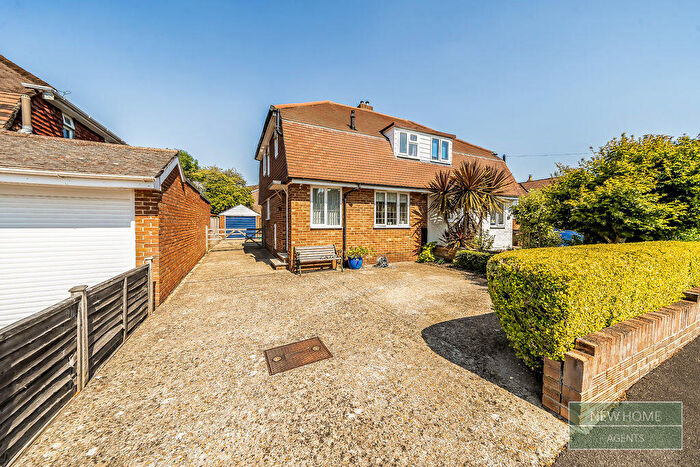 3 Bedroom Semi Detached House For Sale In Privett Road, Waterlooville, PO7
