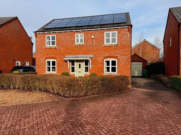 4 Bedroom Detached House For Sale In Elmwood Avenue, Essington, Wolverhampton, WV11