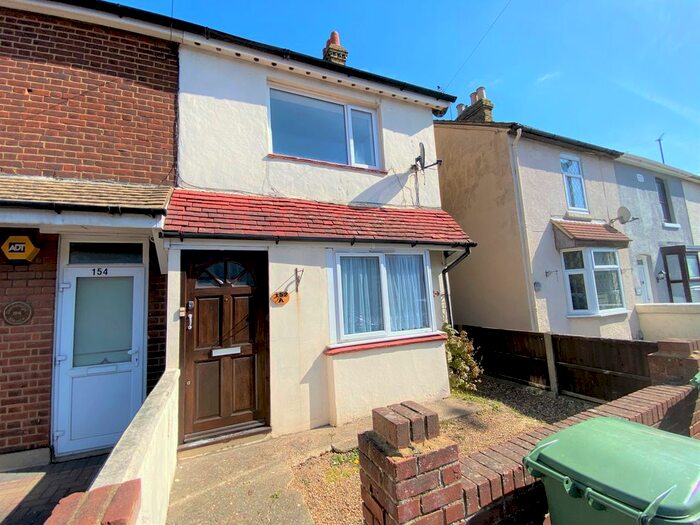 1 Bedroom Flat To Rent In A London Road, Sittingbourne, Kent, ME10