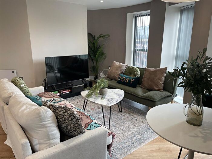 1 Bedroom Flat To Rent In Hartley House, Hartley Hill, LS2