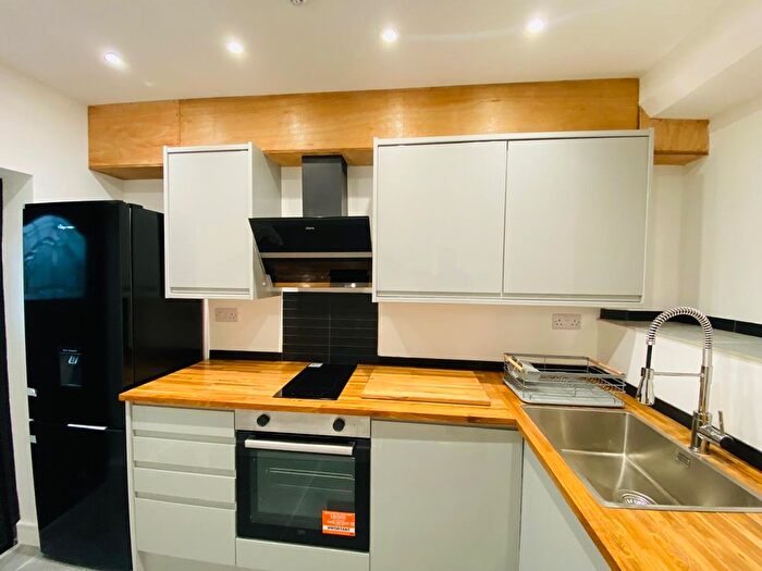 1 Bedroom Flat To Rent In Medina Villas, Hove, BN3