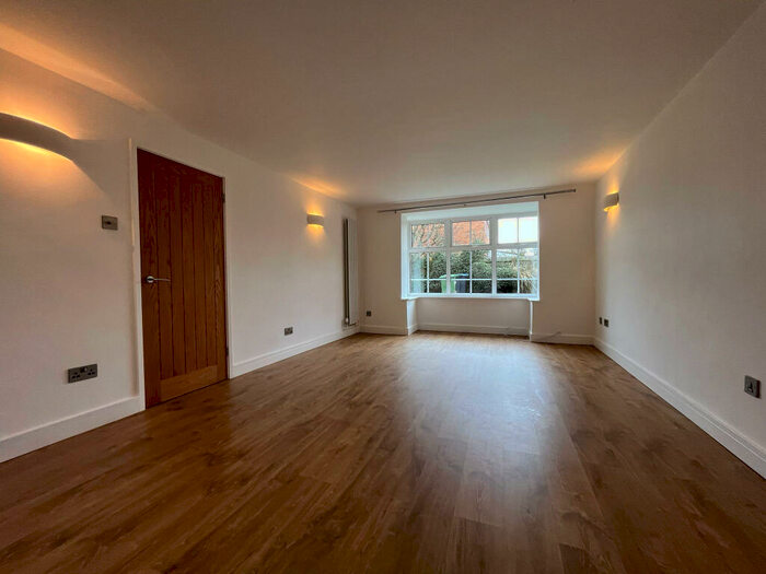 4 Bedroom House To Rent In Saxon Close, StratforduponAvon, CV37