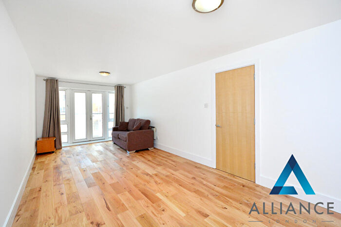 1 Bedroom Flat To Rent In St. Davids Square, London, E14