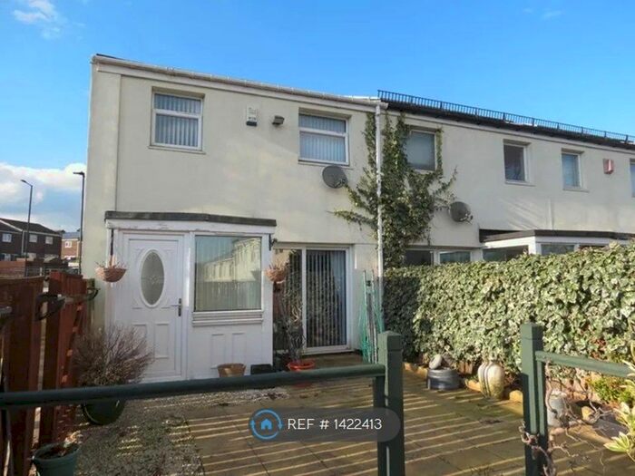3 Bedroom End Of Terrace House To Rent In Northumbria Walk, Newcastle Upon Tyne, NE5