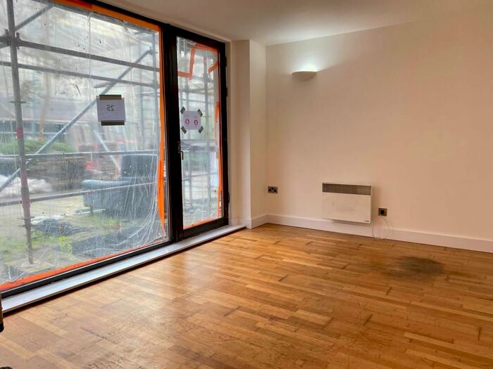 2 Bedroom Flat To Rent In The Advent, Advent House, Isaac Way, M4