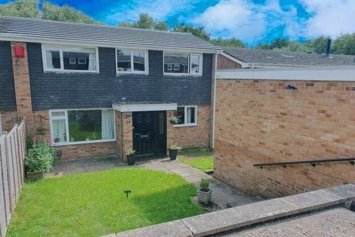 3 Bedroom Semi-Detached House To Rent In Solent Close, Eastleigh, SO53