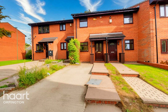 1 Bedroom Terraced House For Sale In Sandpiper Way, Orpington, BR5