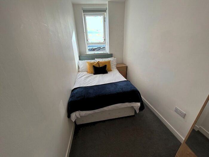 2 Bedroom Flat To Rent In Pitfour Street, West End, Dundee, DD2