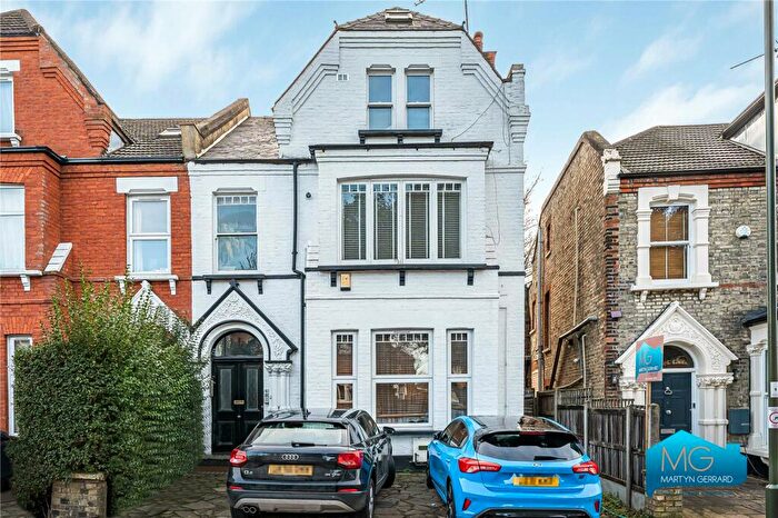 1 Bedroom Apartment To Rent In Station Road, London, N3