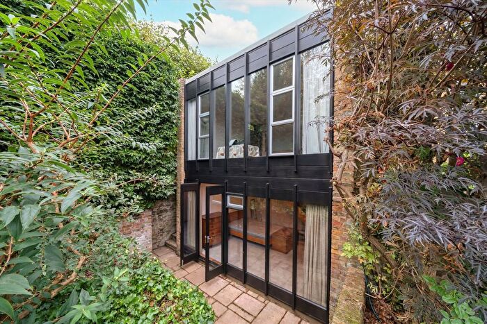 1 Bedroom Flat To Rent In Southwood Lane, Highgate, N6