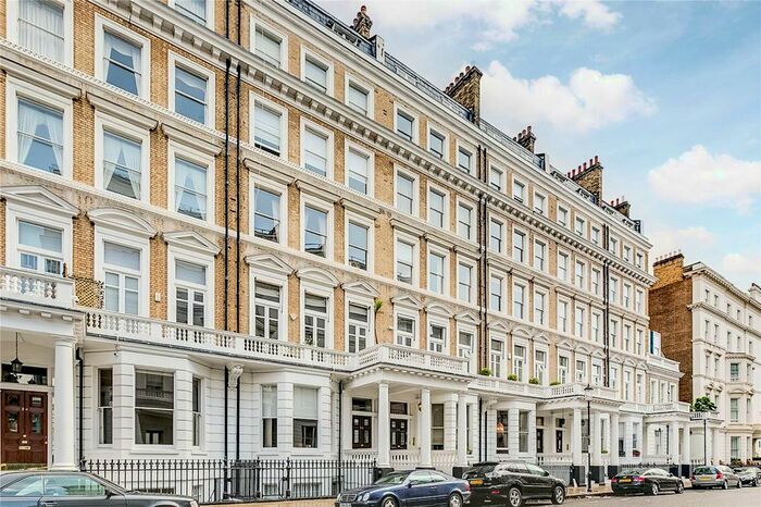 3 Bedroom Flat To Rent In Queens Gate Gardens, South Kensington, SW7