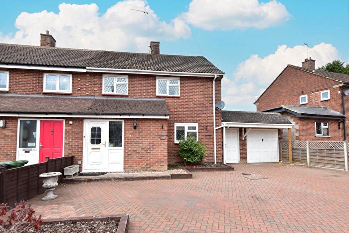 3 Bedroom Semi-Detached House For Sale In Westlea Avenue, Watford, WD25