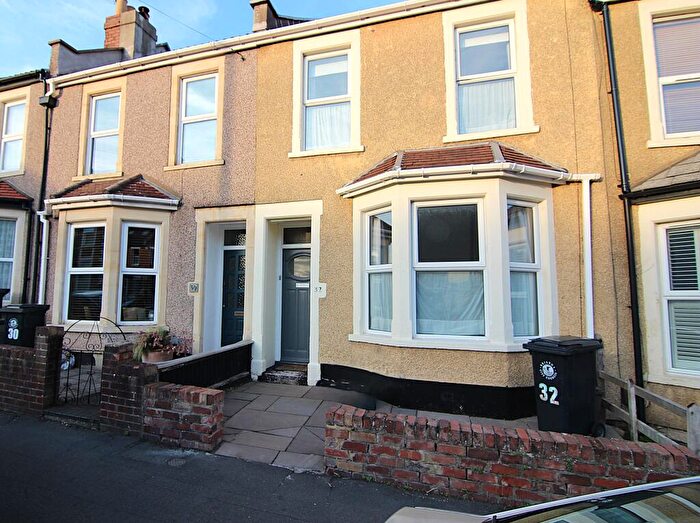 2 Bedroom Terraced House To Rent In Selborne Road, Bristol, BS7