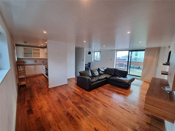 2 Bedroom Flat For Sale In Madison Square, Liverpool, Merseyside, L1