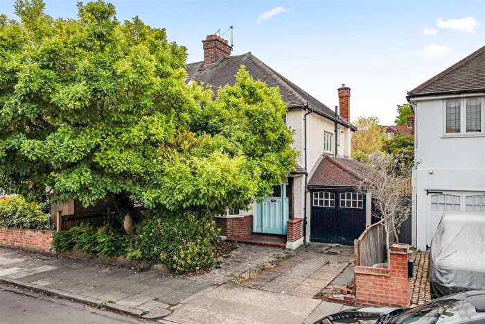 3 Bedroom Semi-Detached House For Sale In Kinnaird Avenue, London, W4