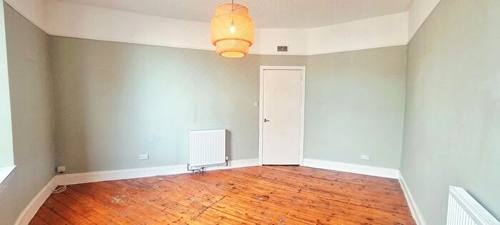 2 Bedroom Flat To Rent In C, Arbroath Road, Dundee, DD4