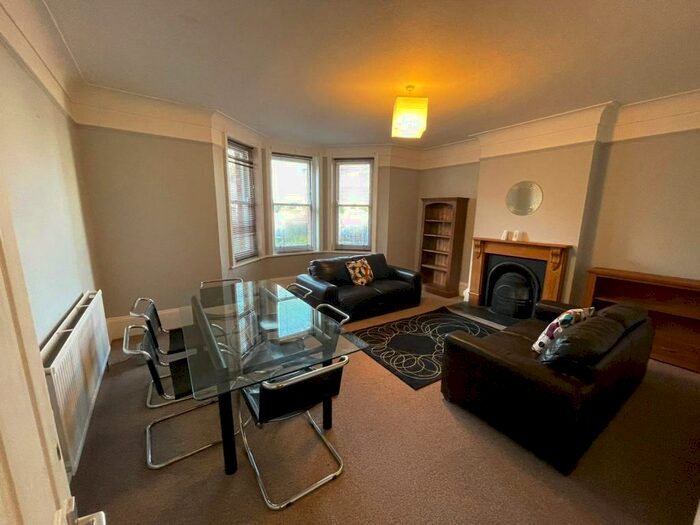 2 Bedroom Apartment To Rent In Loraine Mansions, Widdenham Road, Holloway Road, N7
