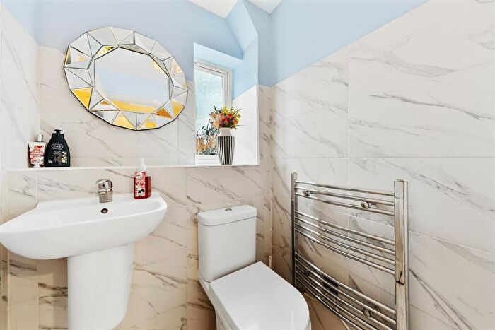 3 Bedroom Detached House For Sale In Andrews Way, Raunds, NN9