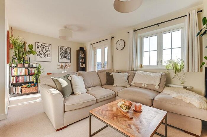 2 Bedroom Flat For Sale In Parker Drive, Buntingford, SG9