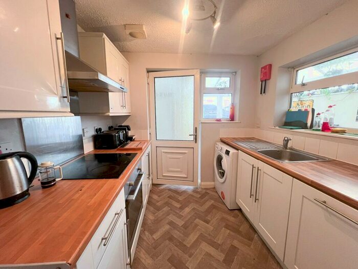 4 Bedroom Terraced House To Rent In Filton Avenue, Horfield, Bristol, BS7