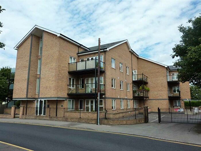 1 Bedroom Flat To Rent In ), Middlesex, EN2