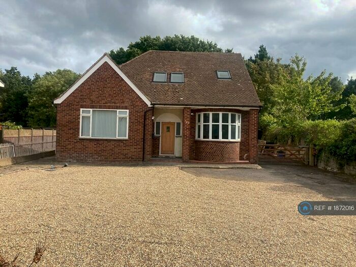 4 Bedroom Detached House To Rent In Grange Road, Guildford, GU2