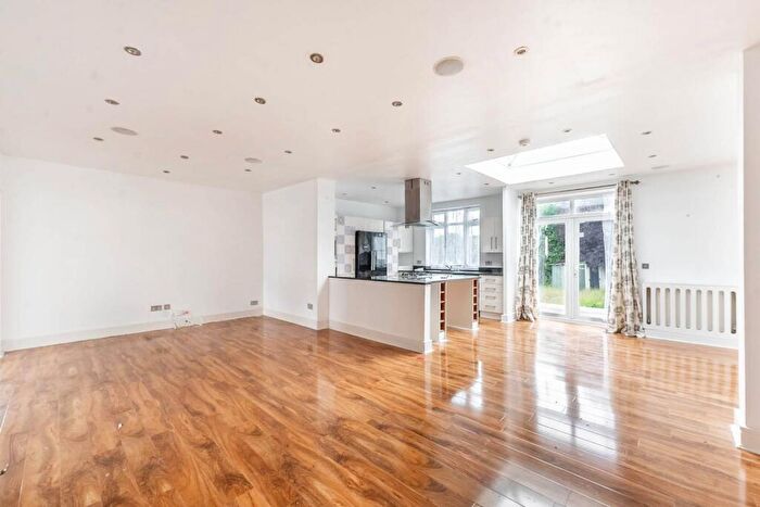 4 Bedroom Detached House To Rent In Hillside Rise, Northwood, HA6