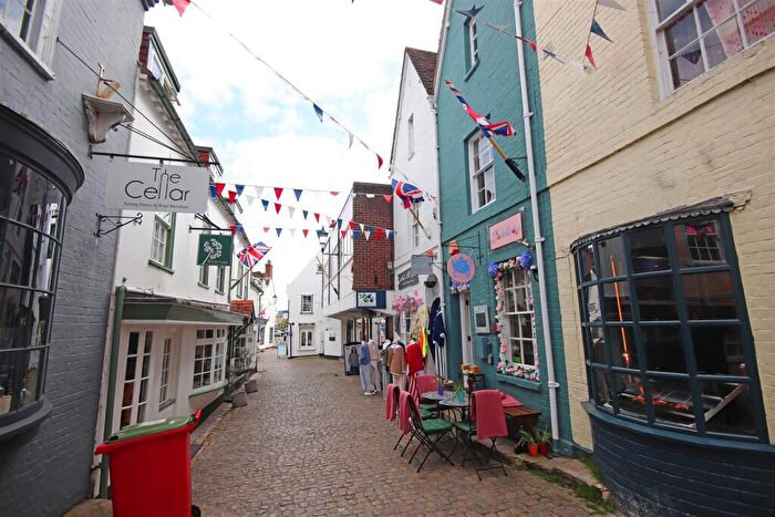2 Bedroom Terraced House To Rent In Quay Street, Lymington, SO41