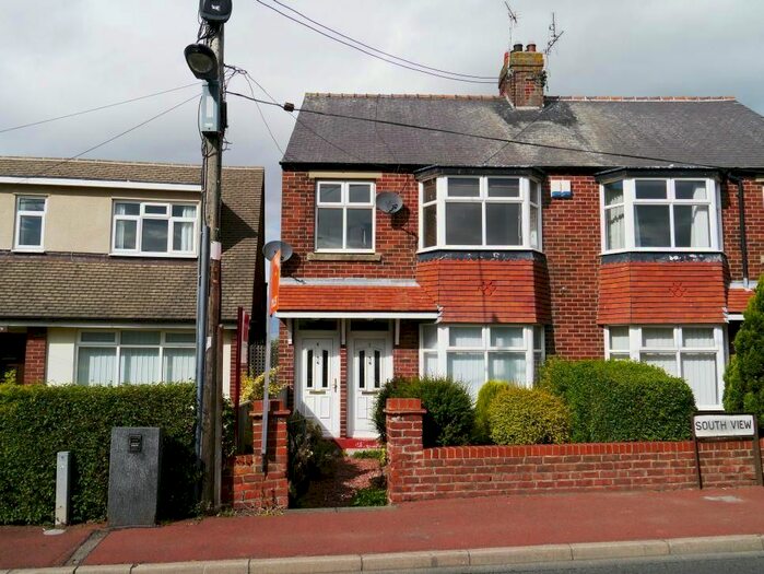 2 Bedroom Flat For Sale In South View, Dinnington, Tyne Amp; Wear, NE13