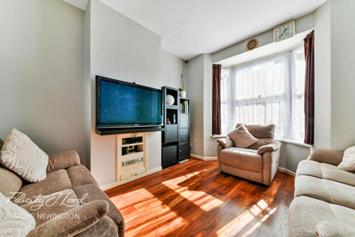 4 Bedroom Semi-Detached House To Rent In Ferndale Road, London, N15