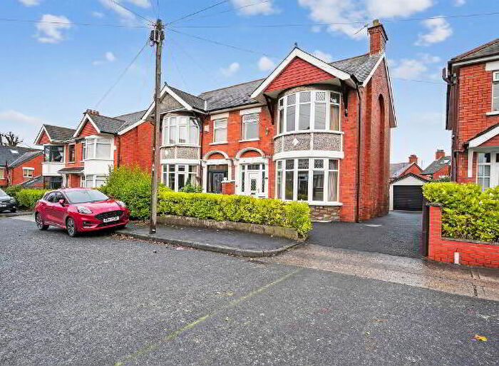 3 Bedroom Semi-detached Villas For Sale In Earlswood Park, Belfast, BT4