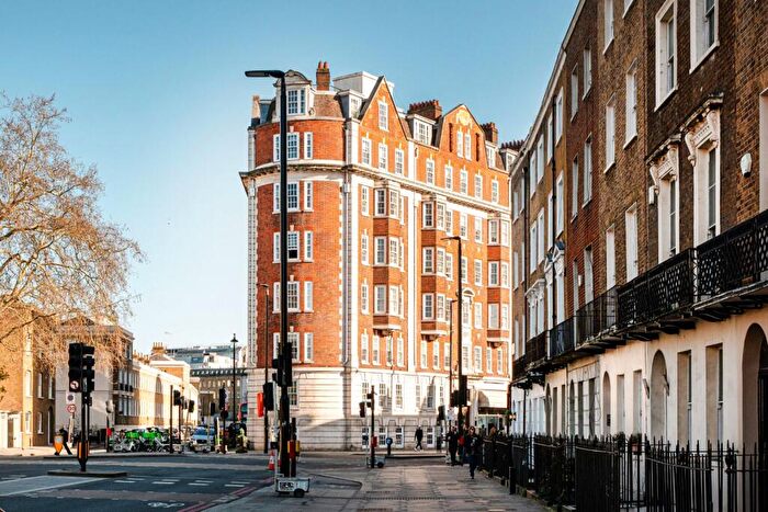 3 Bedroom Apartment For Sale In Chalfont Court, NW1