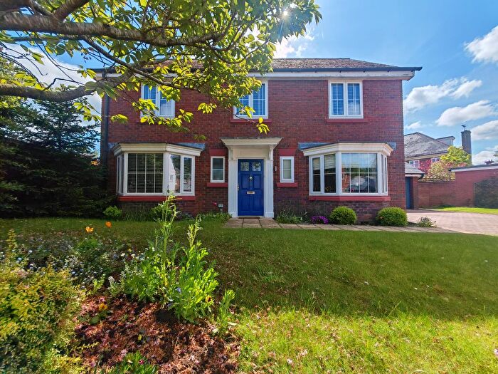 4 Bedroom Detached House For Sale In Oakdale Close, Wychwood Park, Weston, Crewe, CW2