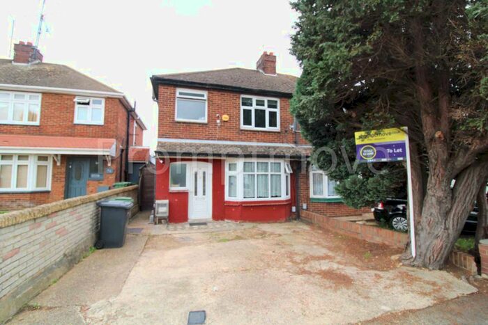 3 Bedroom Property To Rent In Capron Road, Leagrave, Luton, LU4