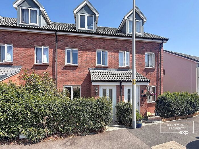 3 Bedroom Town House For Sale In Drake Avenue, Ivybridge, Devon, PL21