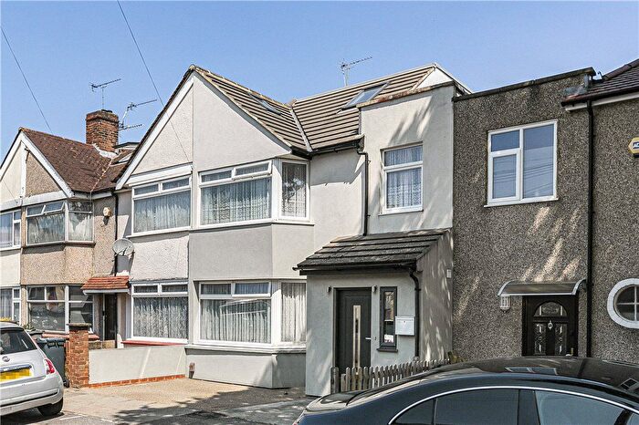4 Bedroom Terraced House To Rent In Saxon Avenue, Feltham, TW13