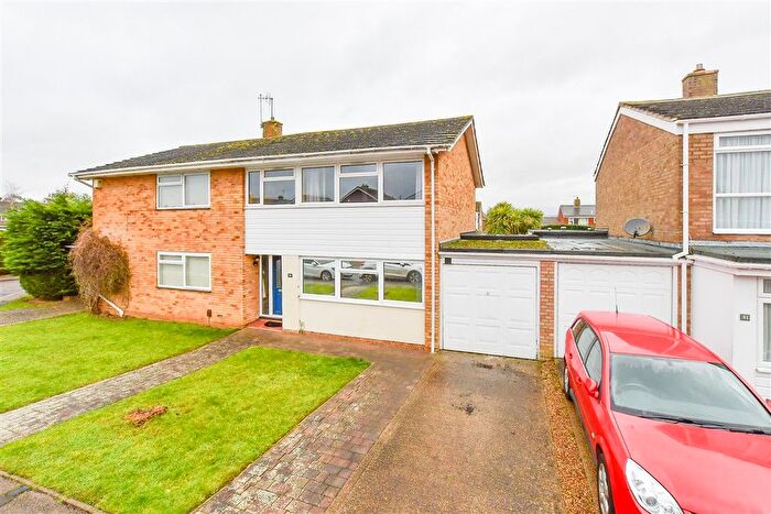 3 Bedroom Semi Detached House For Sale In Stainer Road, Tonbridge, Kent, TN10