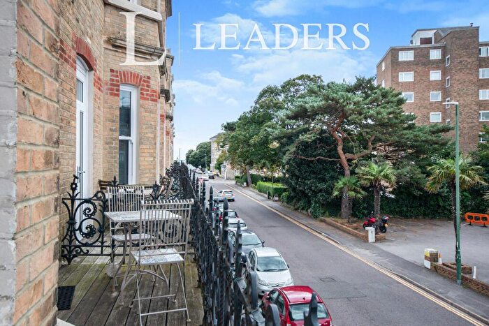 Flat To Rent In West Hill Road, Bournemouth, BH2