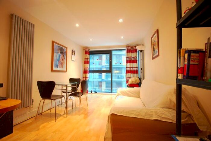 1 Bedroom Flat To Rent In Millharbour, Millwall, E14