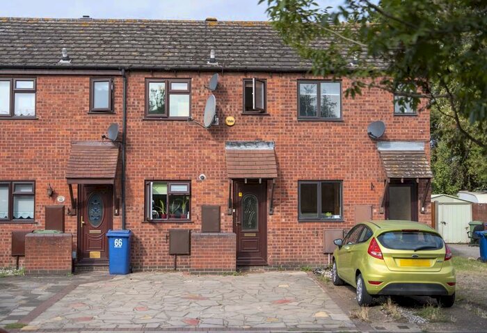 2 Bedroom Terraced House To Rent In Wood Avenue, Purfleet, Essex, RM19