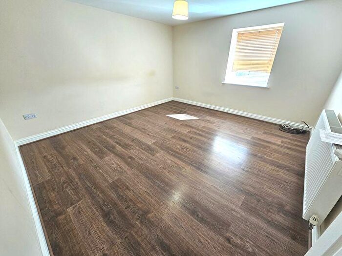 3 Bedroom Apartment To Rent In Lodge Causeway, Fishponds, Bristol, BS16