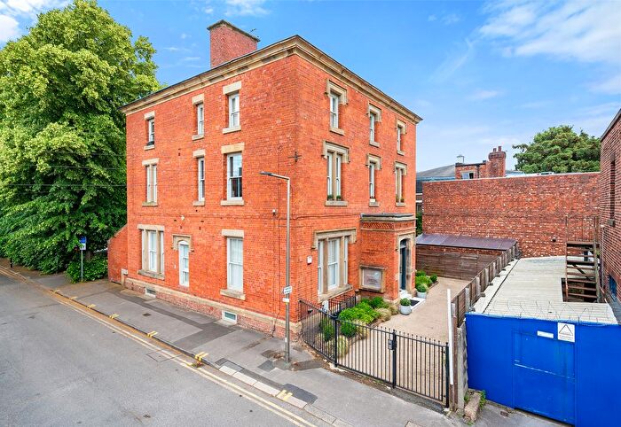 2 Bedroom Flat To Rent In Mary Street, Cheadle, SK8