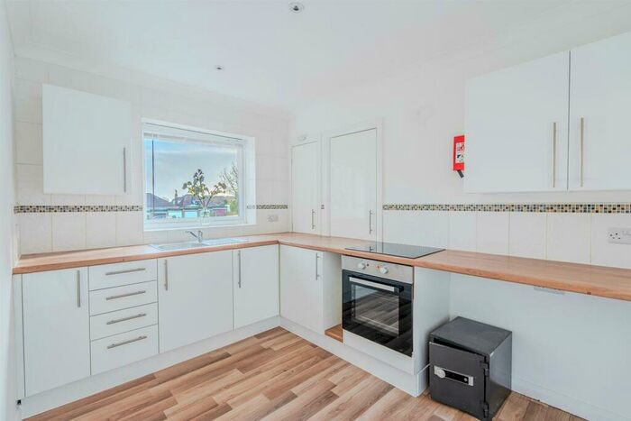 2 Bedroom Apartment To Rent In Portswood Drive, Bournemouth, BH10