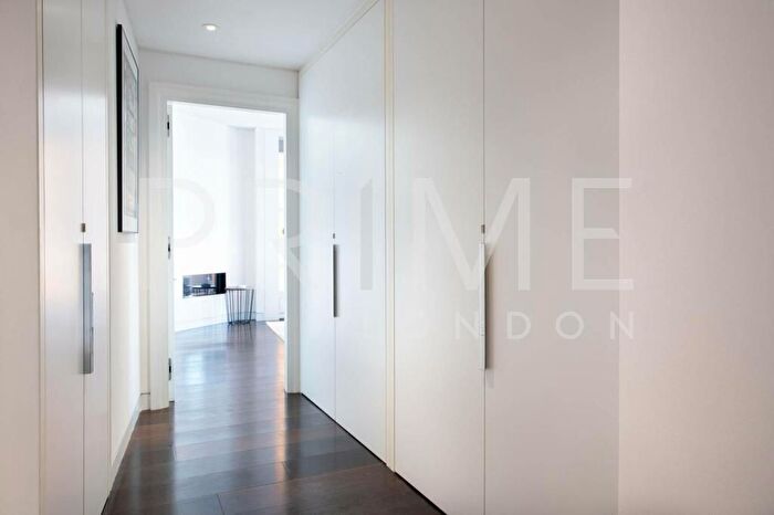 2 Bedroom Flat To Rent In Duke Street, Mayfair, London, W1K