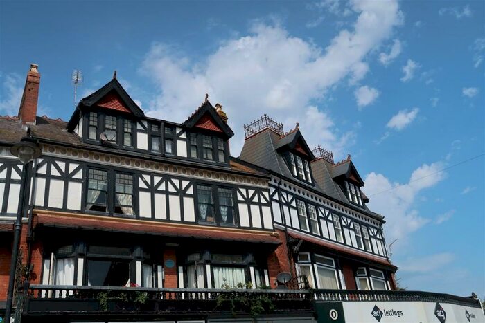 1 Bedroom Flat To Rent In Royal Buildings, Penarth, CF64