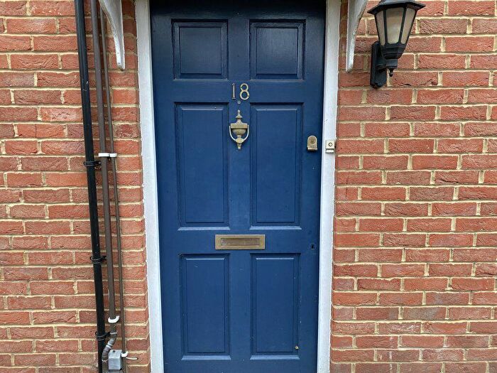 2 Bedroom Flat To Rent In Hospital Lane, Canterbury, CT1