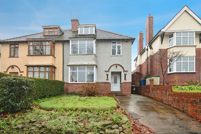 4 Bedroom Semi Detached House For Sale In St. James's Road, Dudley, DY1